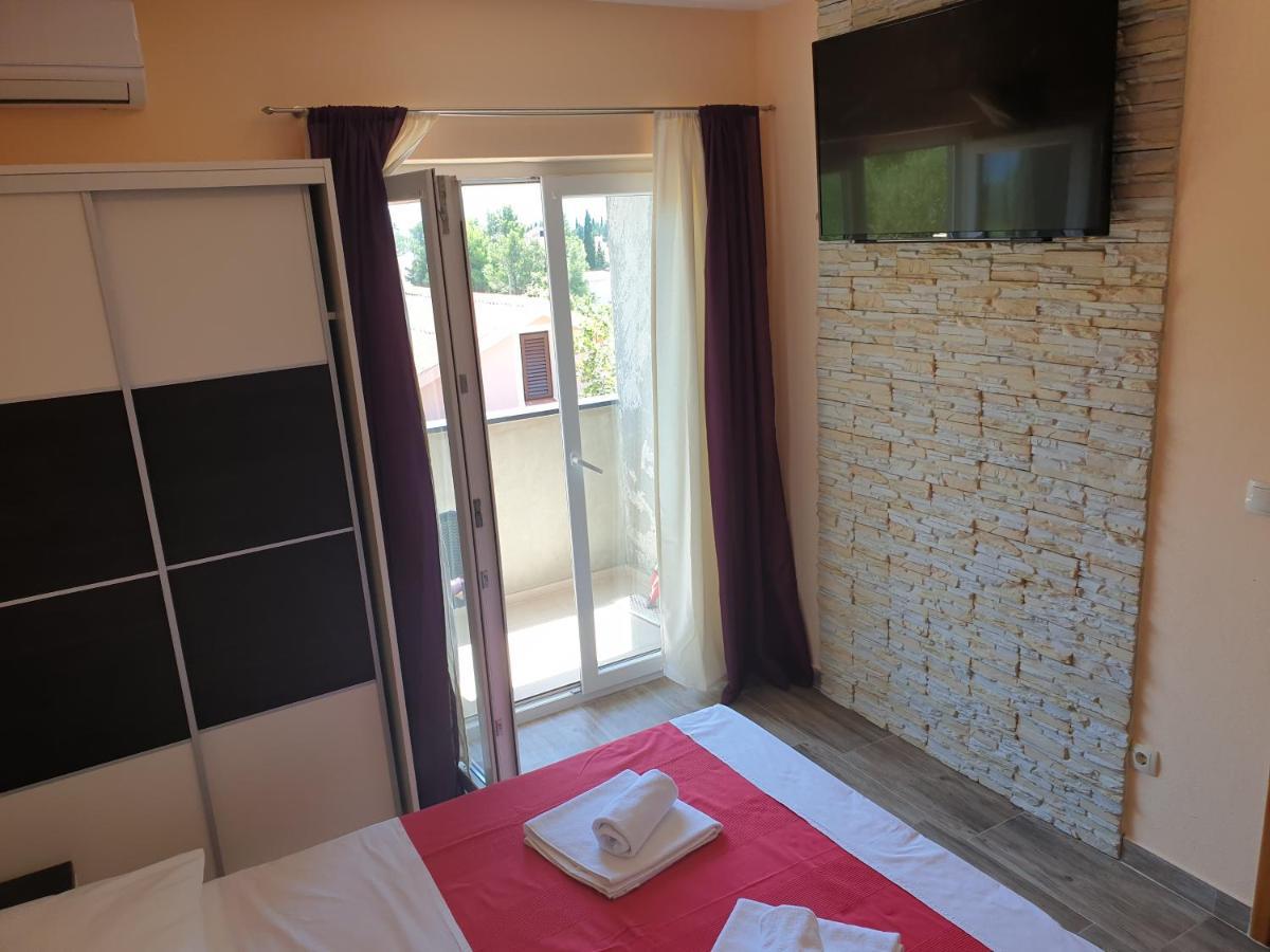 Apartmani Goga Starigrad Paklenica Exterior foto